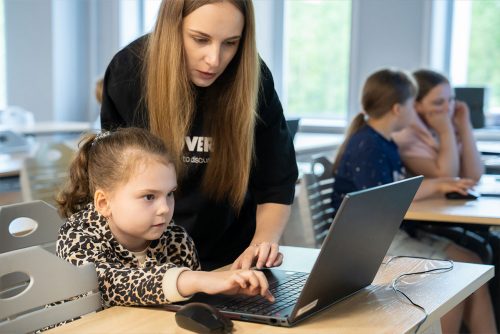 Инновационный центр «Купрум». Новочарской СОШ №2, 9-12 июня 2026 г. Фото предоставлено пресс-службой компании «Удоканская медь»