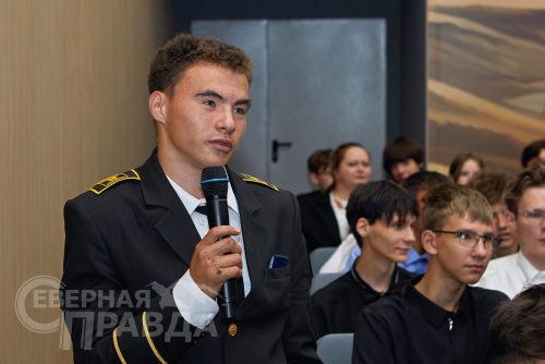 Встреча ветеранов геологической отрасли с преподавателями и учащимися Новочарской школы и студентами филиала Горного колледжа имени Агошкова. 2-4 сентября 2026 г. Фото службы новостей «СП»